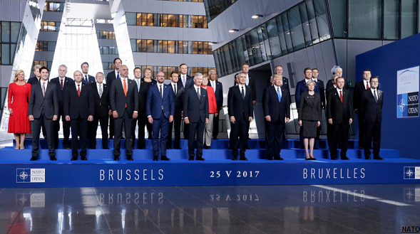  دور حلف الناتو في إنهاء الحرب الأوكرانية الروسية