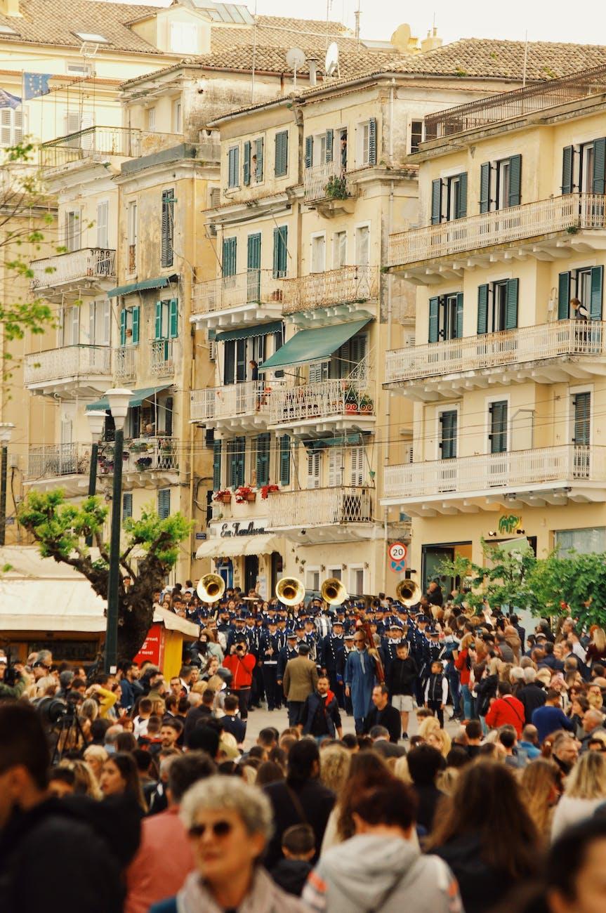 a crowd of people in a city