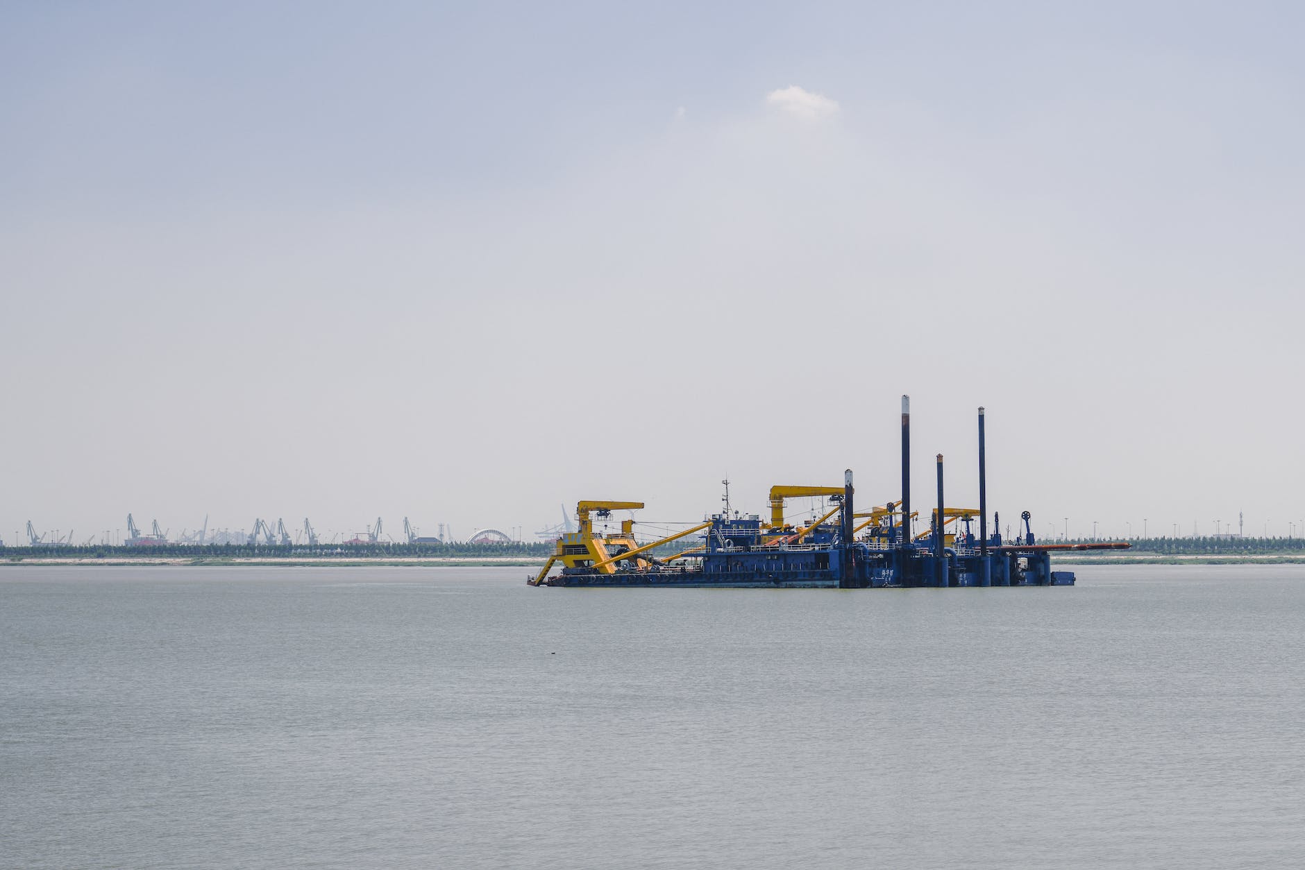 oil platform in harbor