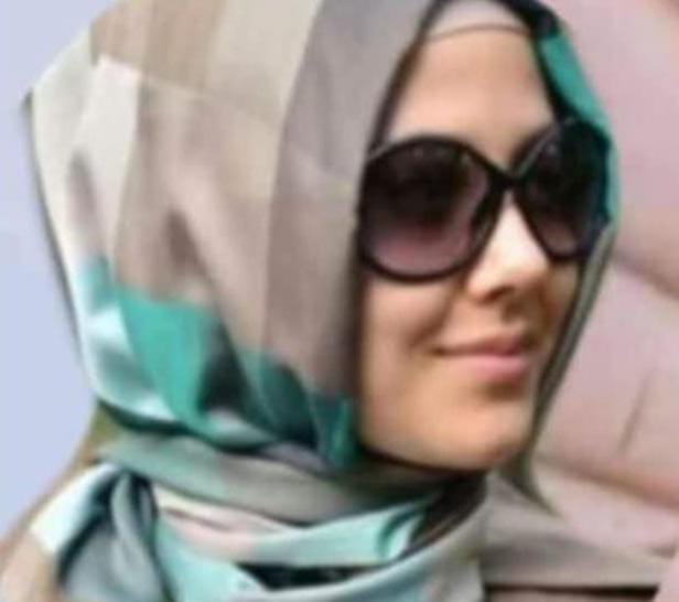 بين تَغْرِيدَاتِ الْحُبِّ  