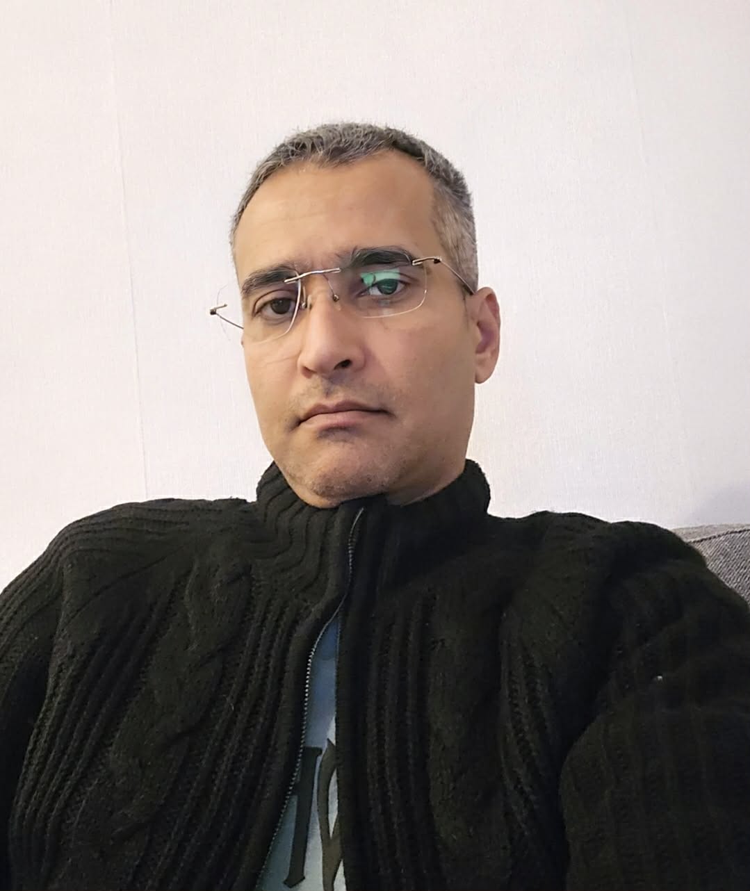 قصص المدار الاسبوعية  (((الطفل لا يتبول والسائق الأب)))