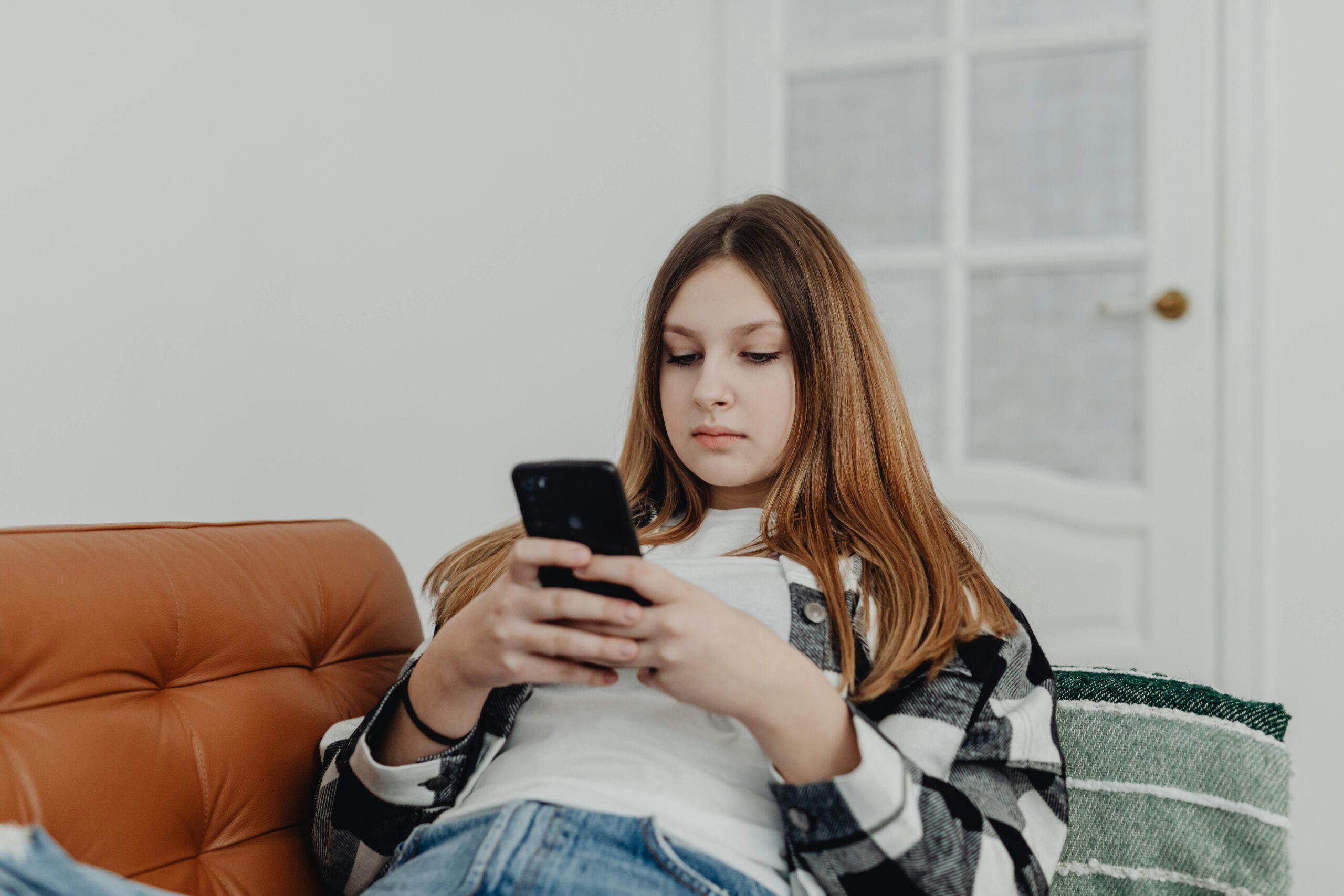 جدل حظر السوشال ميديا عن المراهقين في بلجيكا