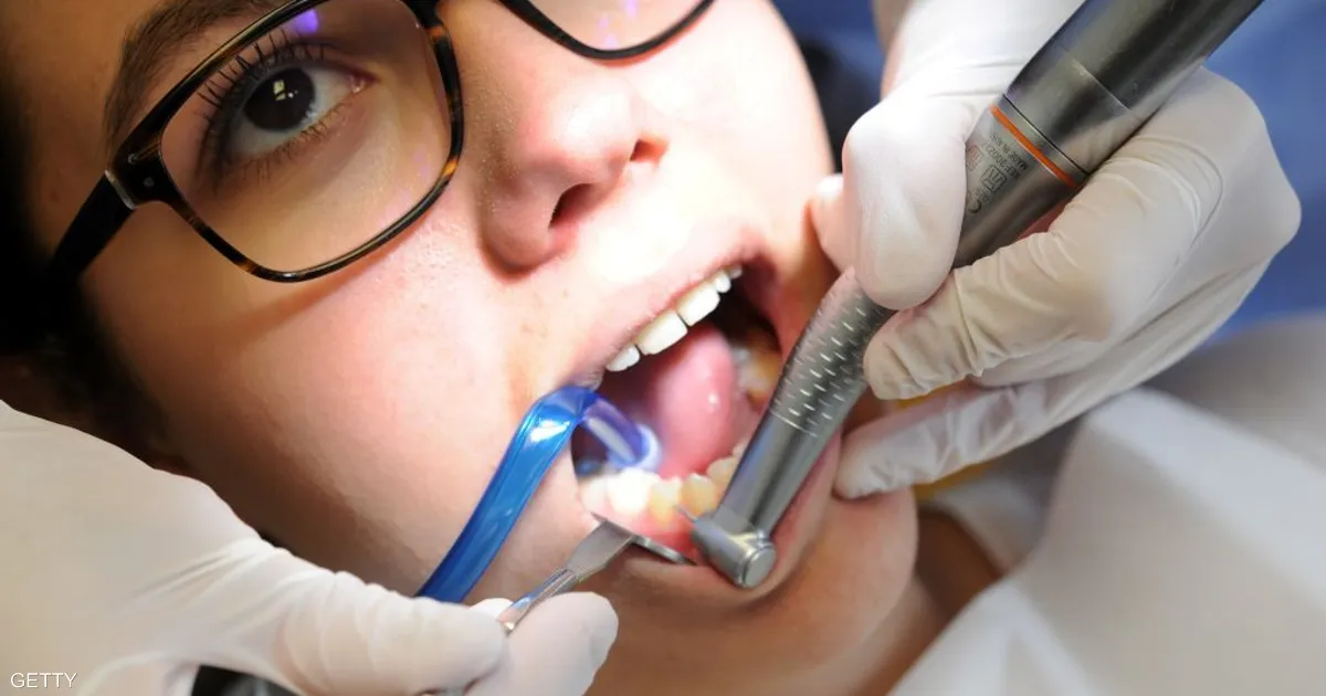 بلجيكا: اتفاقية أطباء الأسنان تثير الجدل.. زيادة بالتكاليف وتراجع في التعويضات