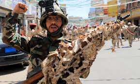 الحوثيون يتدخلون في الحرب لأول مرة