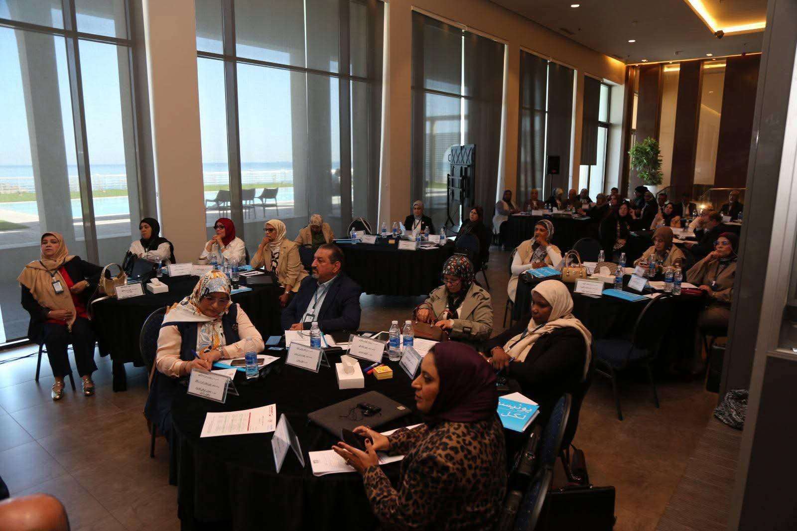 مشاركة رئيس مكتب حماية الطفل والأسرة في ورشة “تطوير مدونة السلوك”