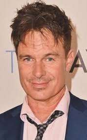 وفاة  الممثل باتريك مولدون 