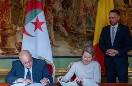 بلجيكا والجزائر اتفاقيتين، إحداهما تهدف إلى إعادة قبول الجزائريين المقيمين بشكل غير قانوني في بلادنا