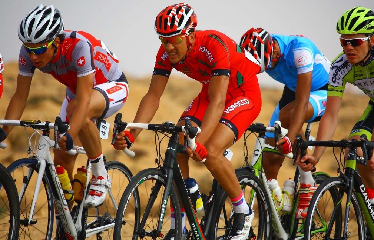 تاديج بوغاتشار يعادل الرقم القياسي بفوزه الثالث في سباق طواف فلاندرز