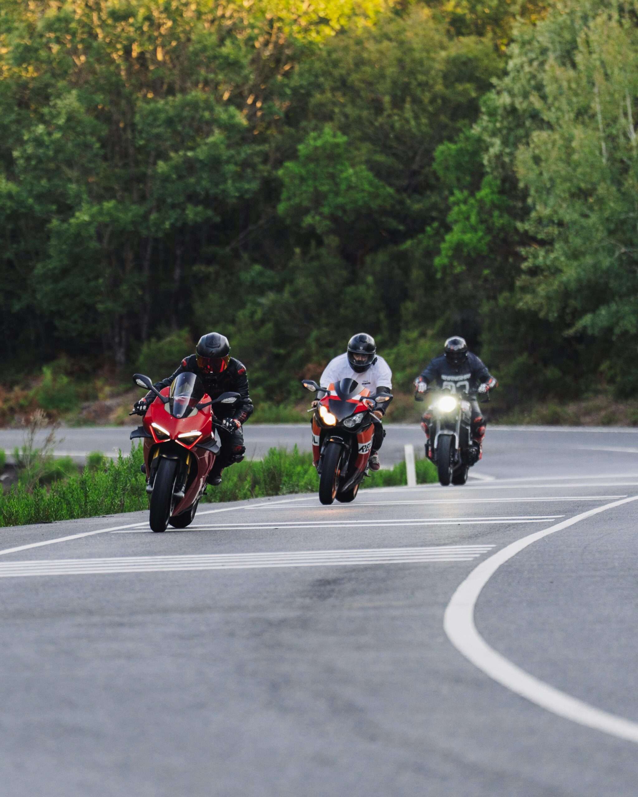 منع الدراجات النارية في والوانيا