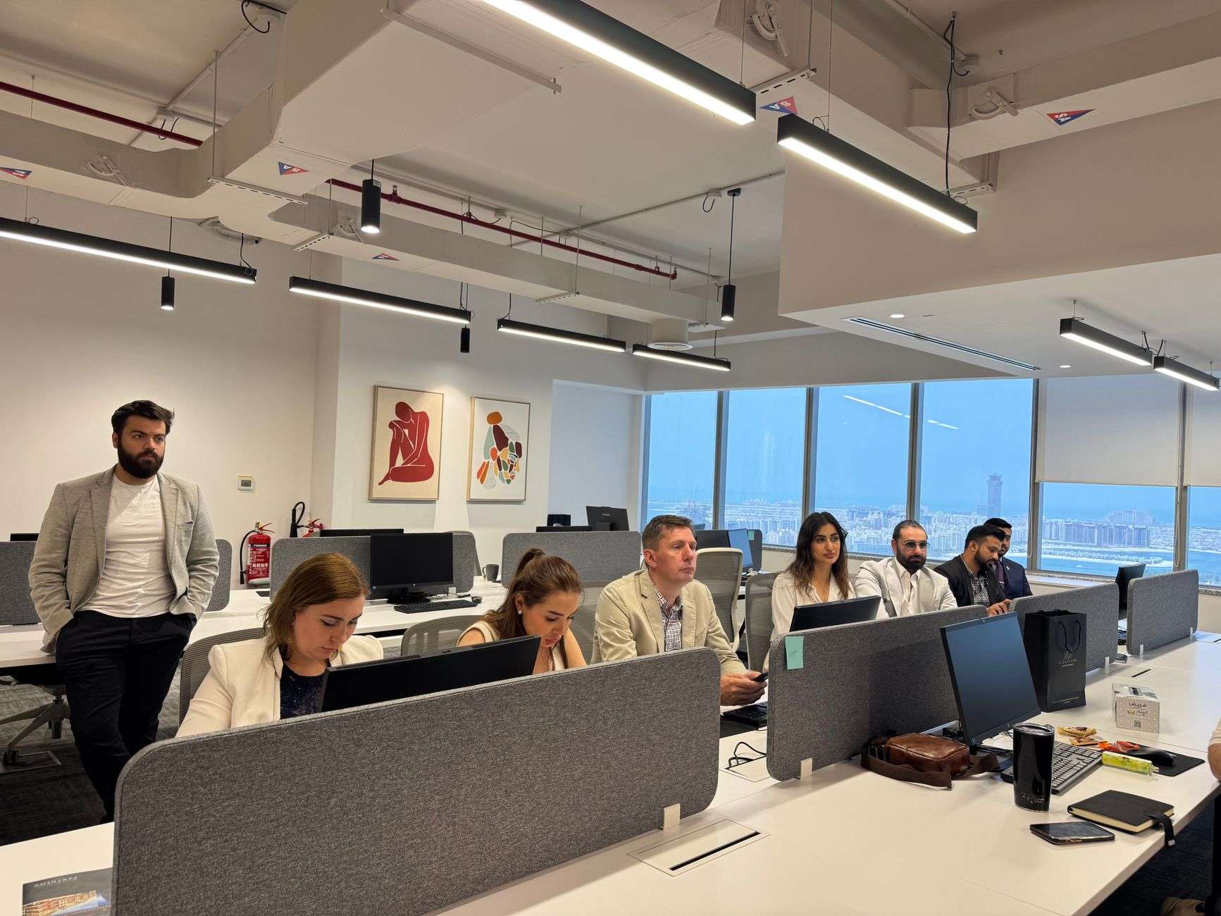 الموجة الرابعة تبدأ: آلاف الباحثين عن عمل يفقدون إعانات البطالة تطبيقاً لسقف السنتين في بلجيكا