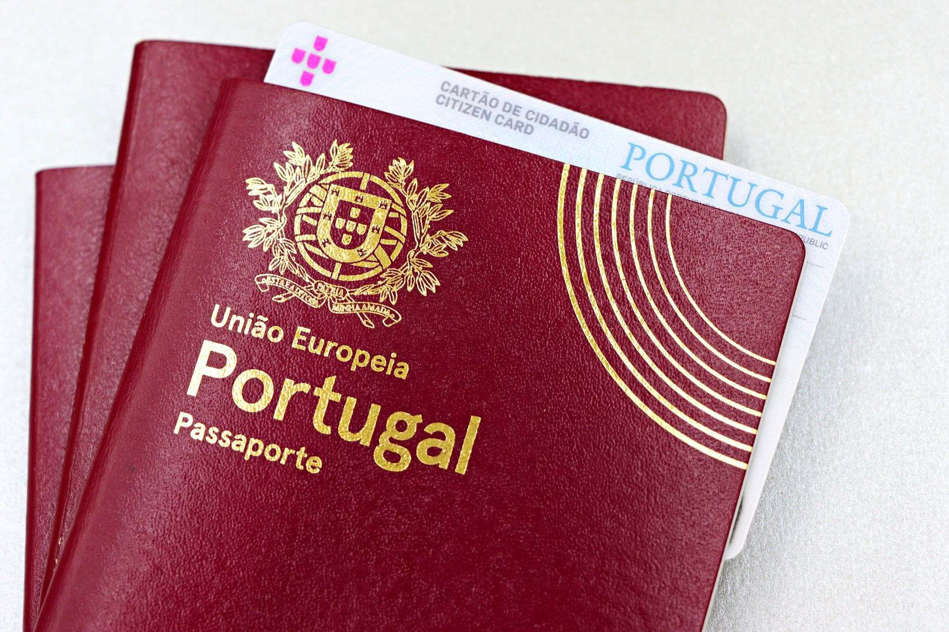 portuguese passport and citizen card close up