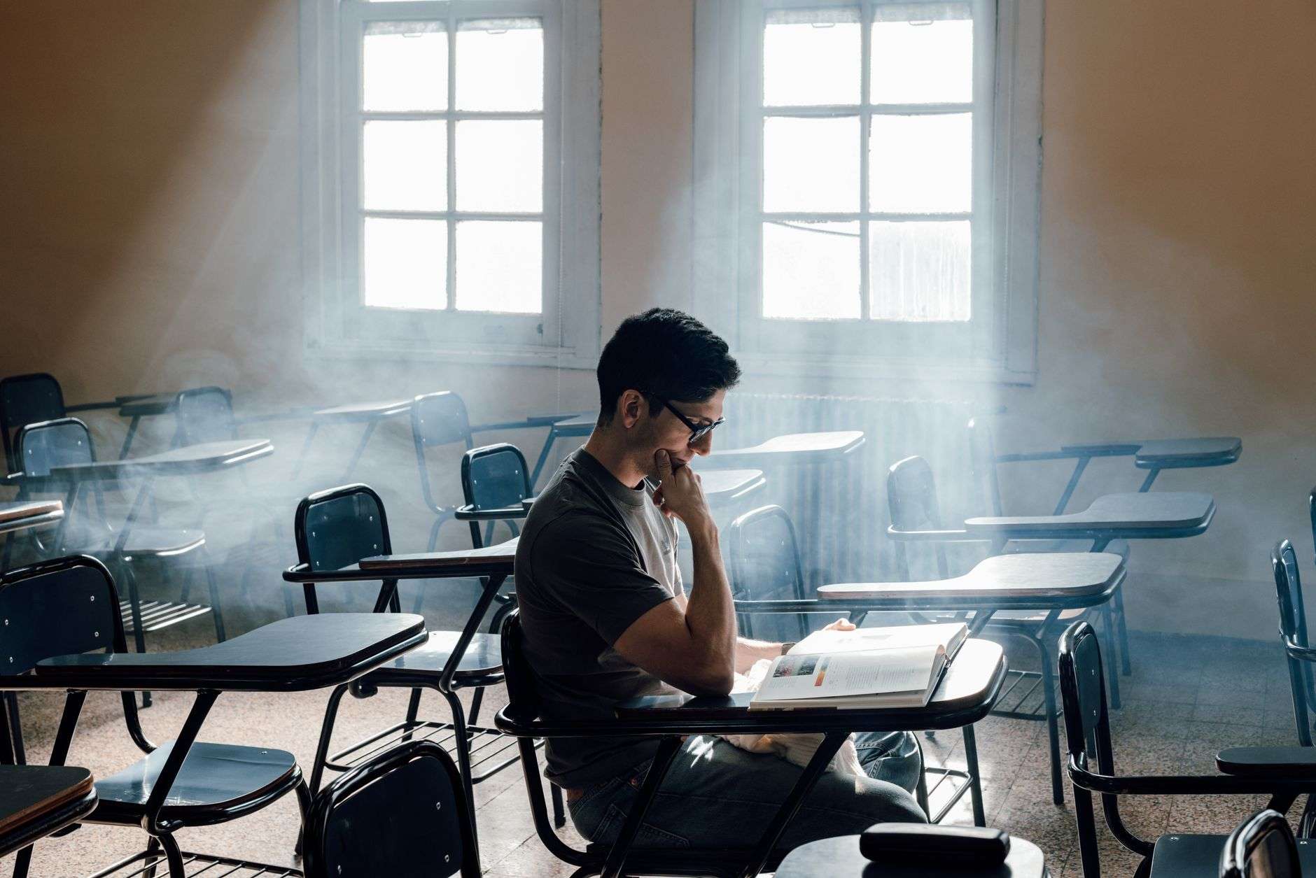 خطة عمل تهدف إلى تكييف المدارس بسبب الحر في إيكسل
