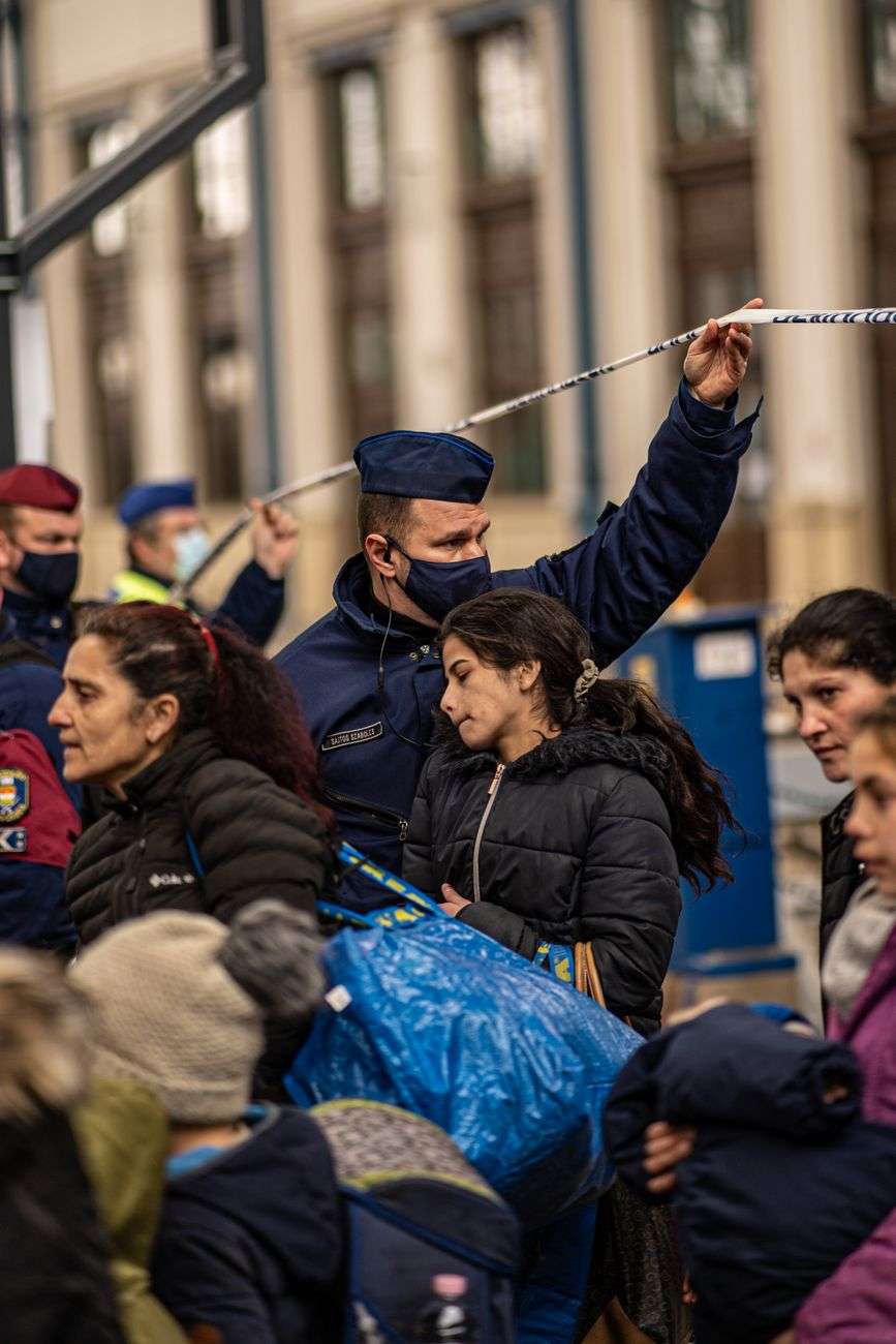 فرص الإقامة القانونية للاجئين في أوروبا: ما الذي يتغيّر فعلياً بين «مجمّع المواهب» ومسارات العمل التكميلية
