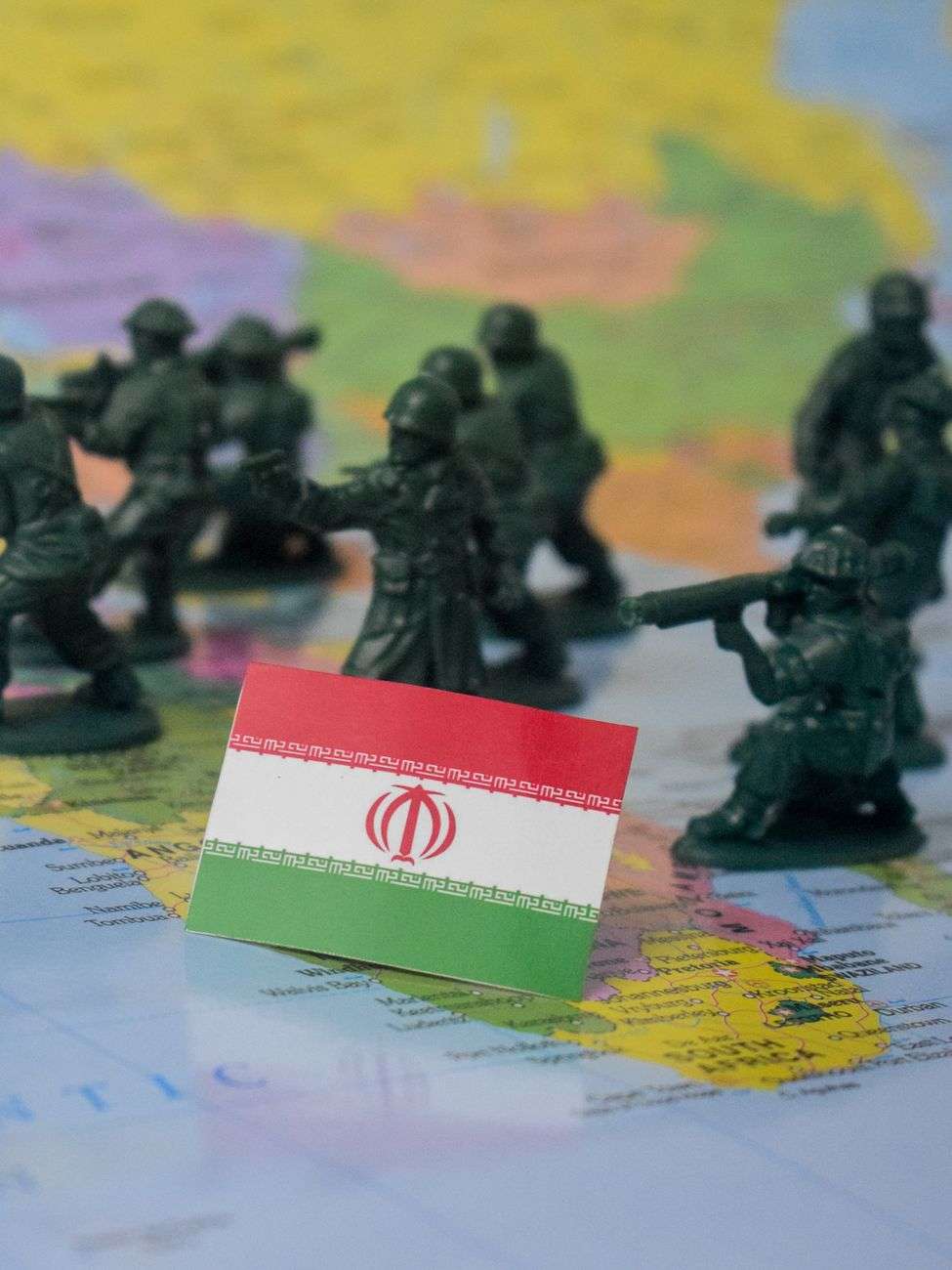 “يوم D الاقتصادي”: بيسنت يُعلن أشد عقوبات في التاريخ على إيران — الإمارات تُعلن تعليق كل تجارتها مع إيران استباقياً — الصين والهند وتركيا والعراق في مرمى العقوبات الثانوية