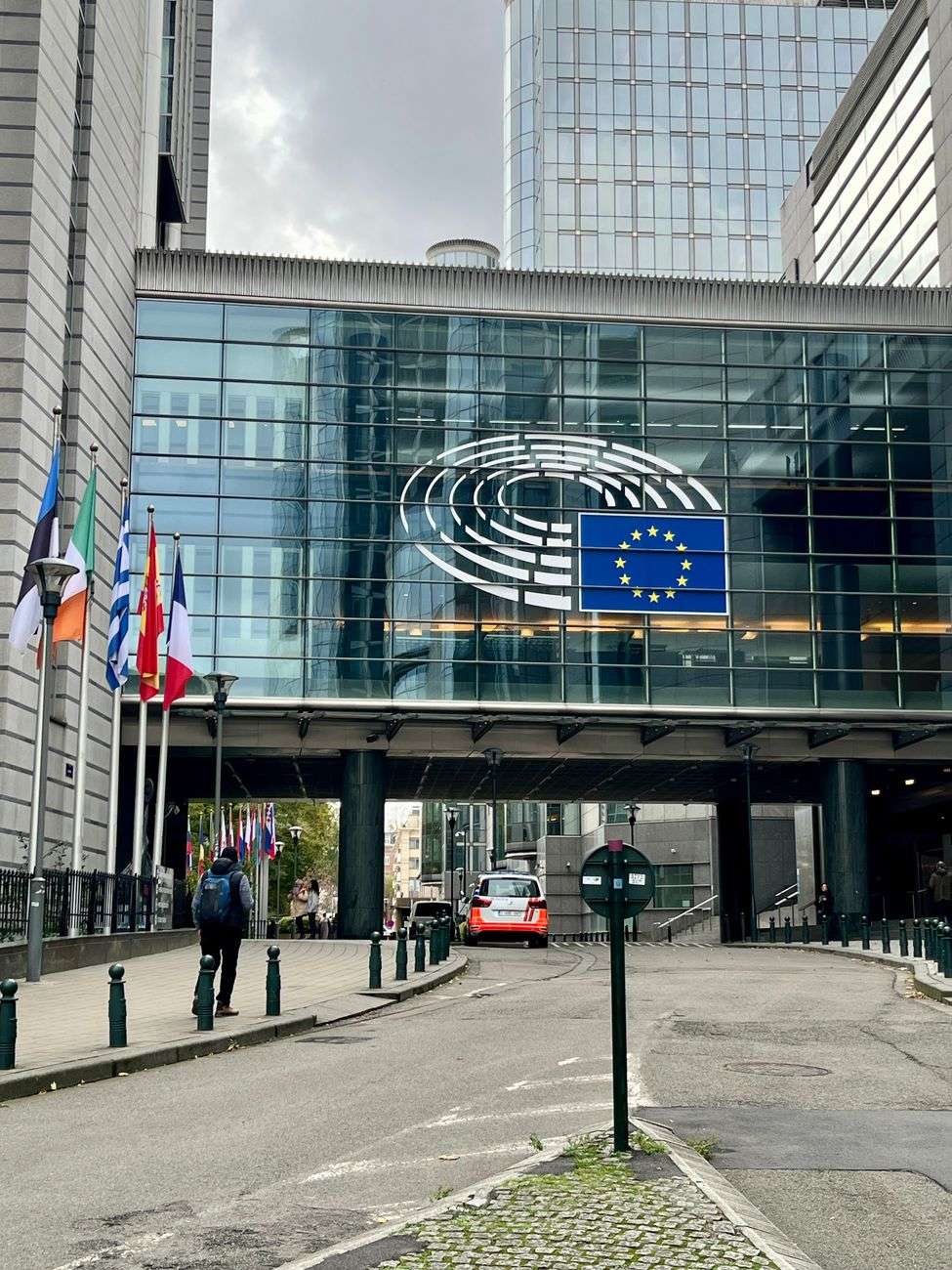 european parliament building in brussels